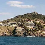 Pierre & Les Balcons De 3*