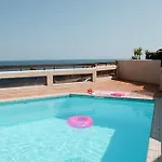 Pierre & Les Balcons De 아파트호텔 3*