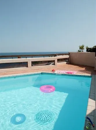 Pierre & Les Balcons De Hotel apartamentowy 3*