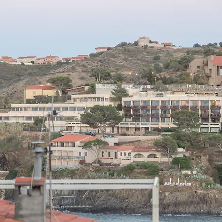 レジデンス ピエール＆バカンス レ バルコン ドゥ 3* コリウール