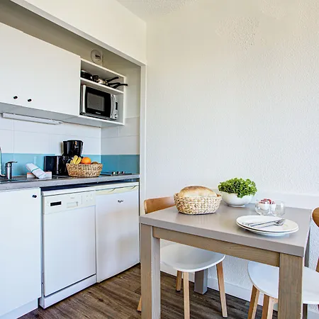 レジデンス ピエール＆バカンス レ バルコン ドゥ アパートホテル コリウール