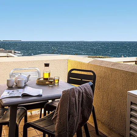 レジデンス ピエール＆バカンス レ バルコン ドゥ 3* コリウール