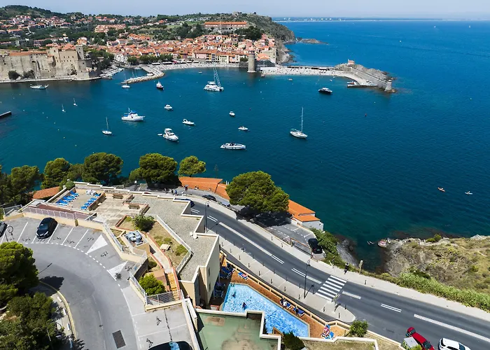 Pierre & Les Balcons De Collioure